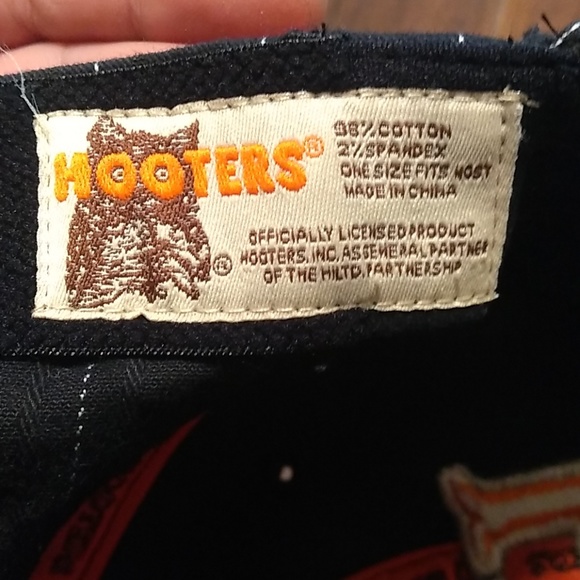 Hooters baseball cap - Picture 4 of 4